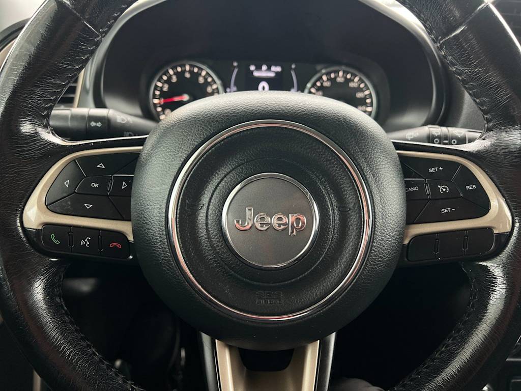 Thumbnail: 2017 Jeep Renegade - 28