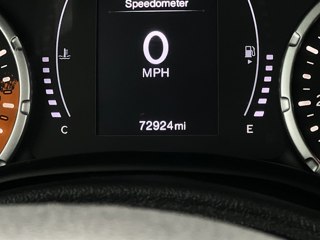 Thumbnail: 2017 Jeep Renegade - 29