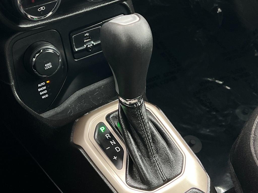 Thumbnail: 2017 Jeep Renegade - 15