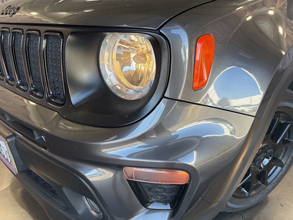 Thumbnail: 2020 Jeep Renegade - 18