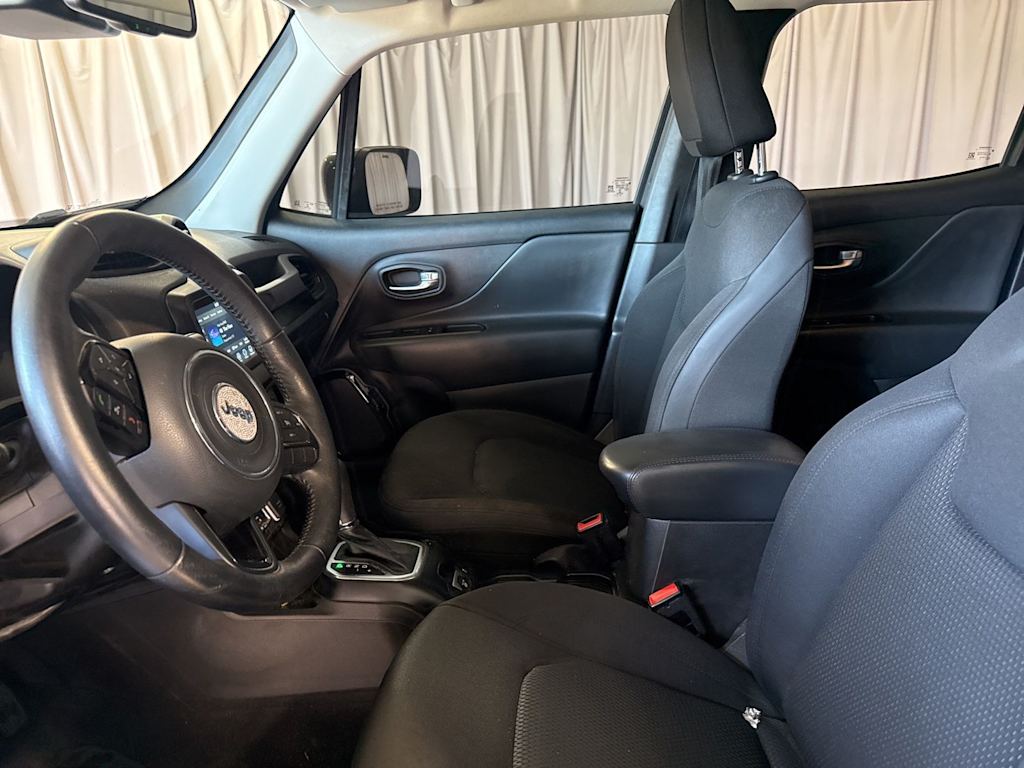 Thumbnail: 2020 Jeep Renegade - 8