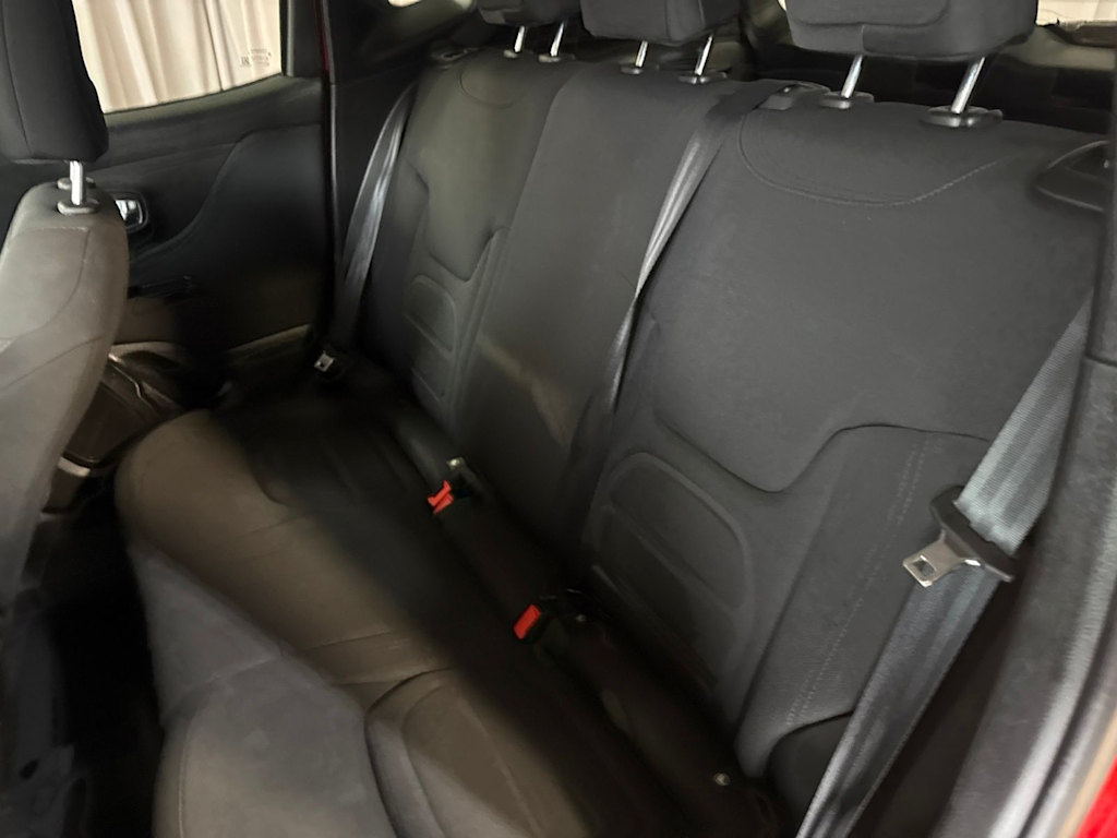Thumbnail: 2021 Jeep Renegade - 10