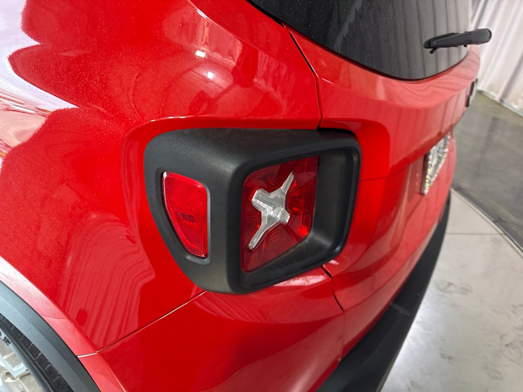 Thumbnail: 2021 Jeep Renegade - 19