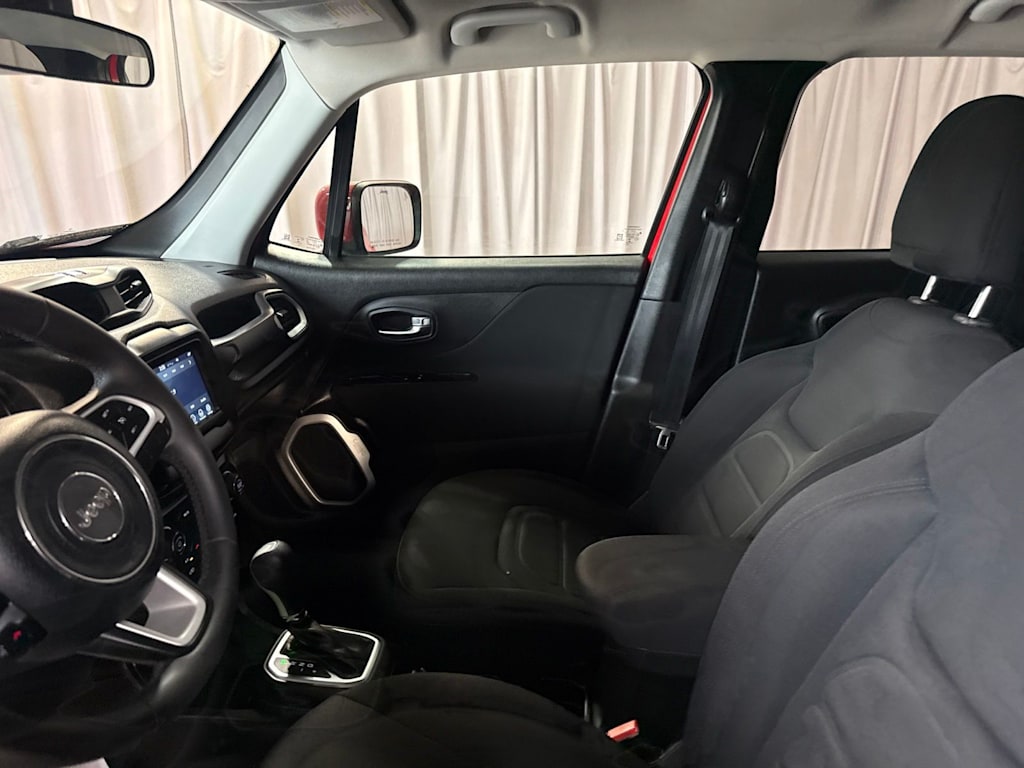 Thumbnail: 2021 Jeep Renegade - 9