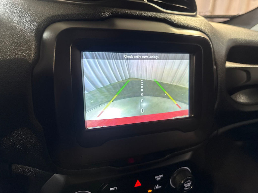 Thumbnail: 2021 Jeep Renegade - 28