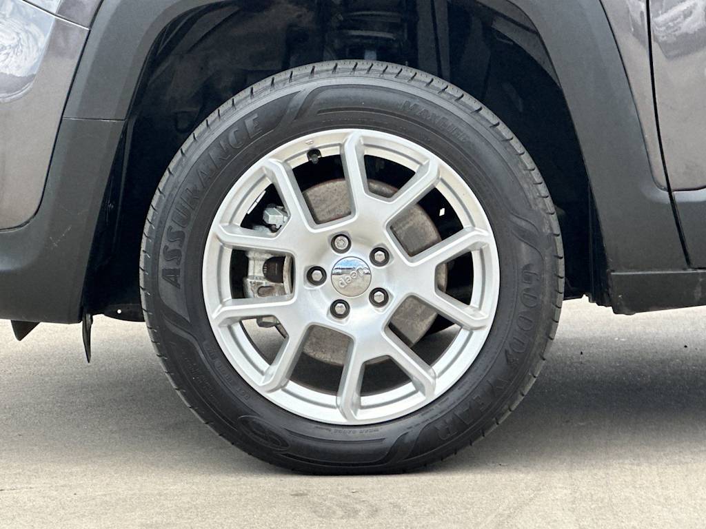 Thumbnail: 2021 Jeep Renegade - 8