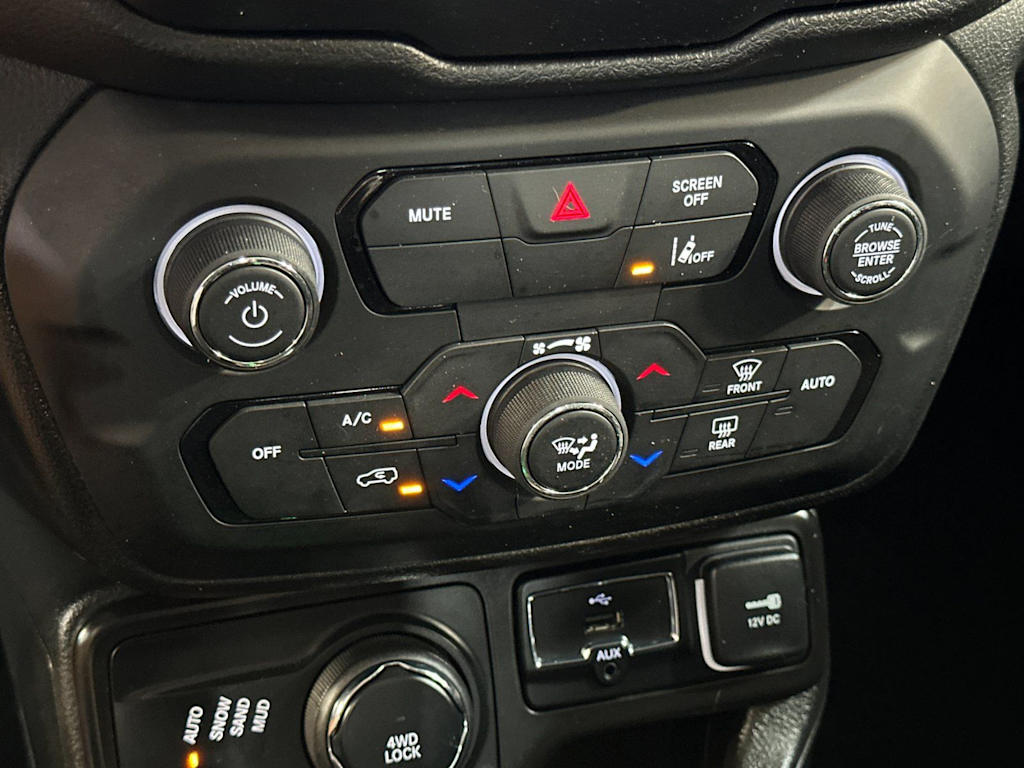 Thumbnail: 2021 Jeep Renegade - 27