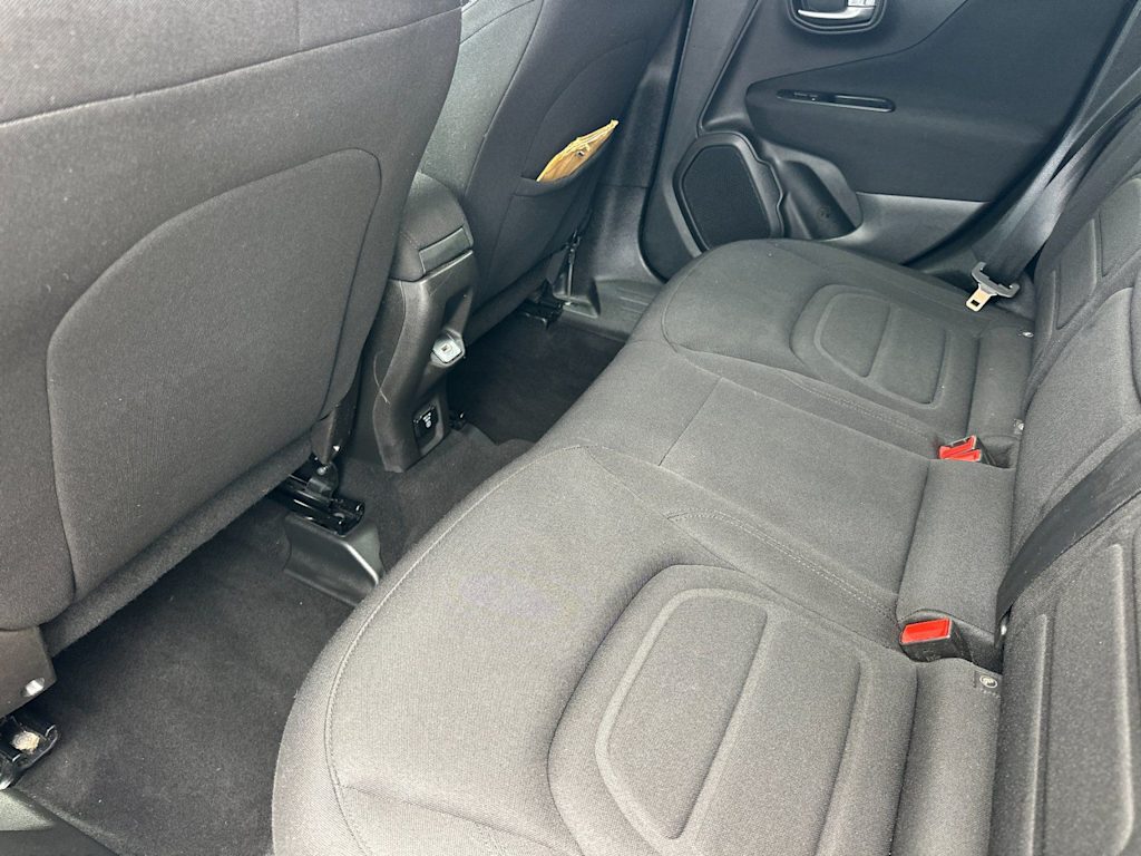 Thumbnail: 2021 Jeep Renegade - 12