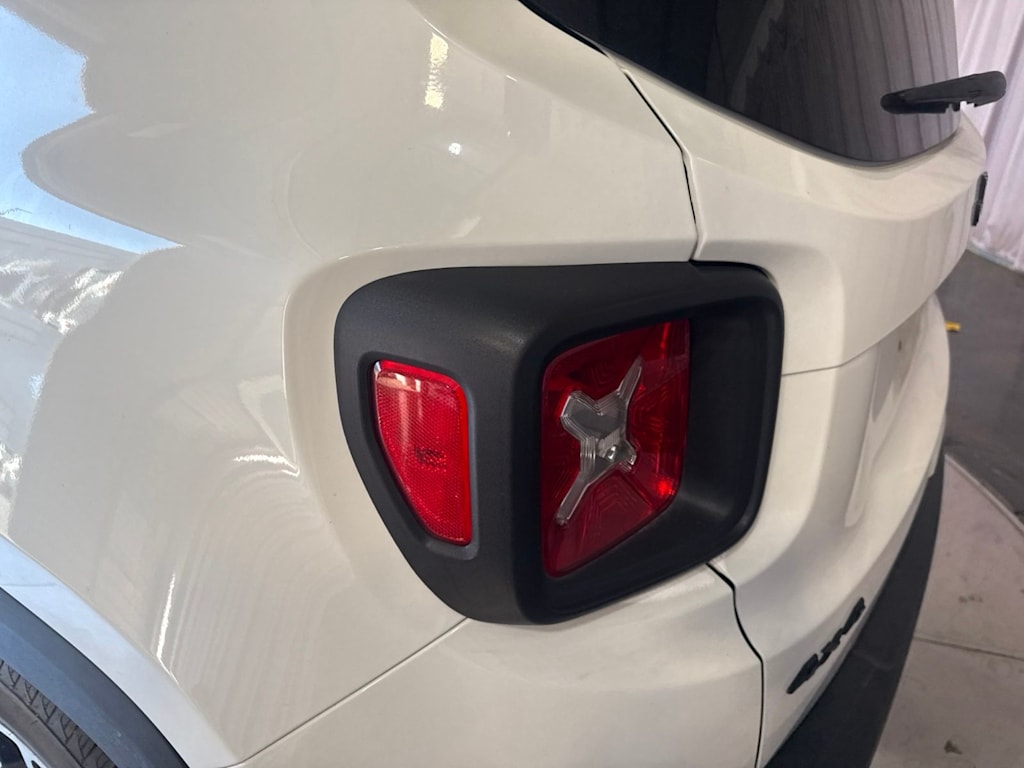 Thumbnail: 2023 Jeep Renegade - 20