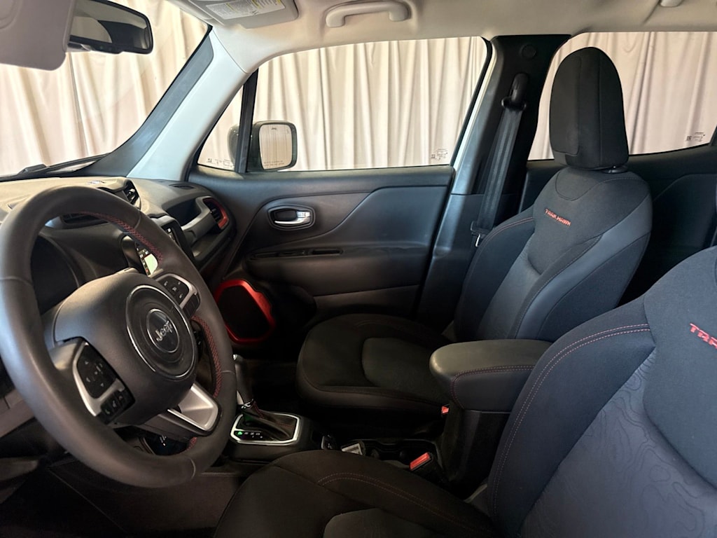 Thumbnail: 2023 Jeep Renegade - 9