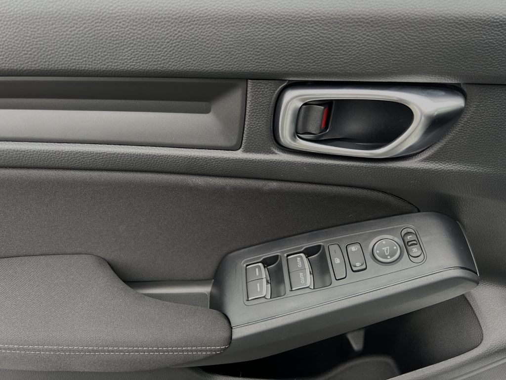 2025 Honda Civic Sport 18