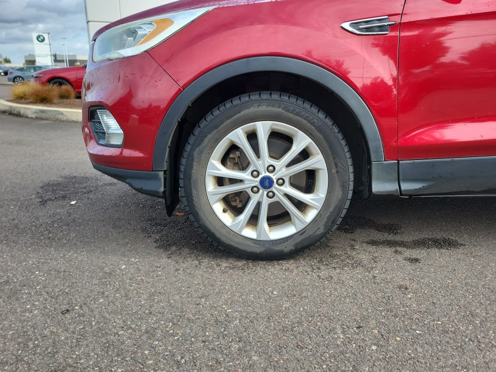 Thumbnail: 2017 Ford Escape - 7