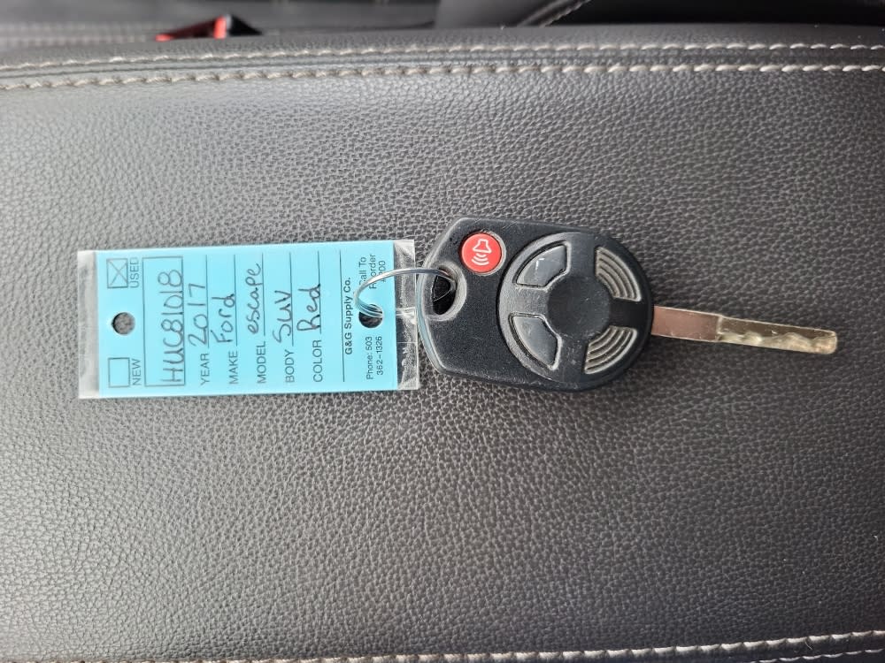 Thumbnail: 2017 Ford Escape - 16