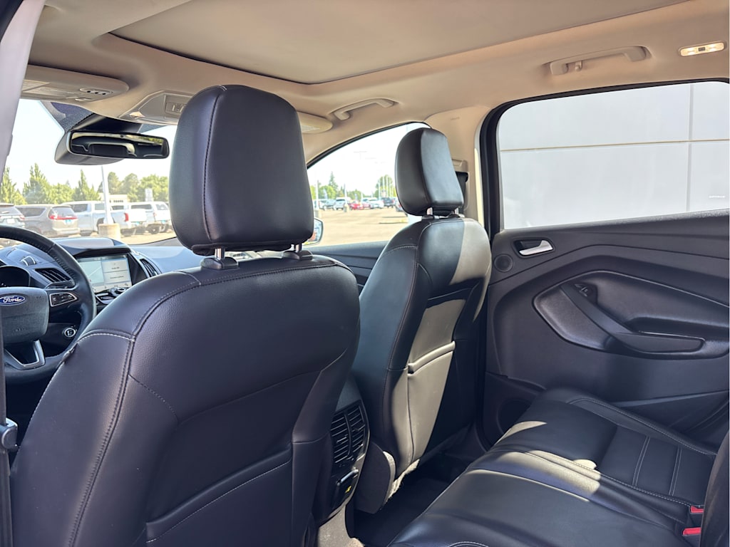 Thumbnail: 2019 Ford Escape - 20