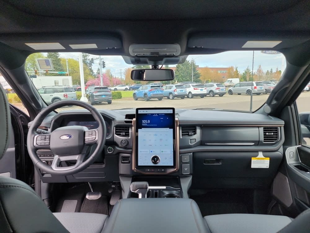 2024 Ford F-150 Lightning Lariat 9