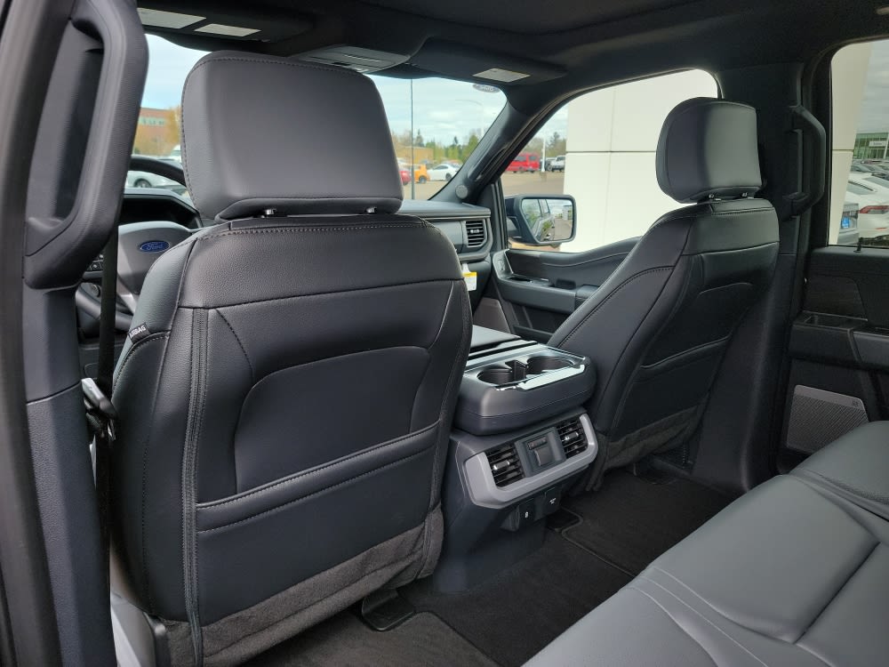 2024 Ford F-150 Lightning Lariat 12