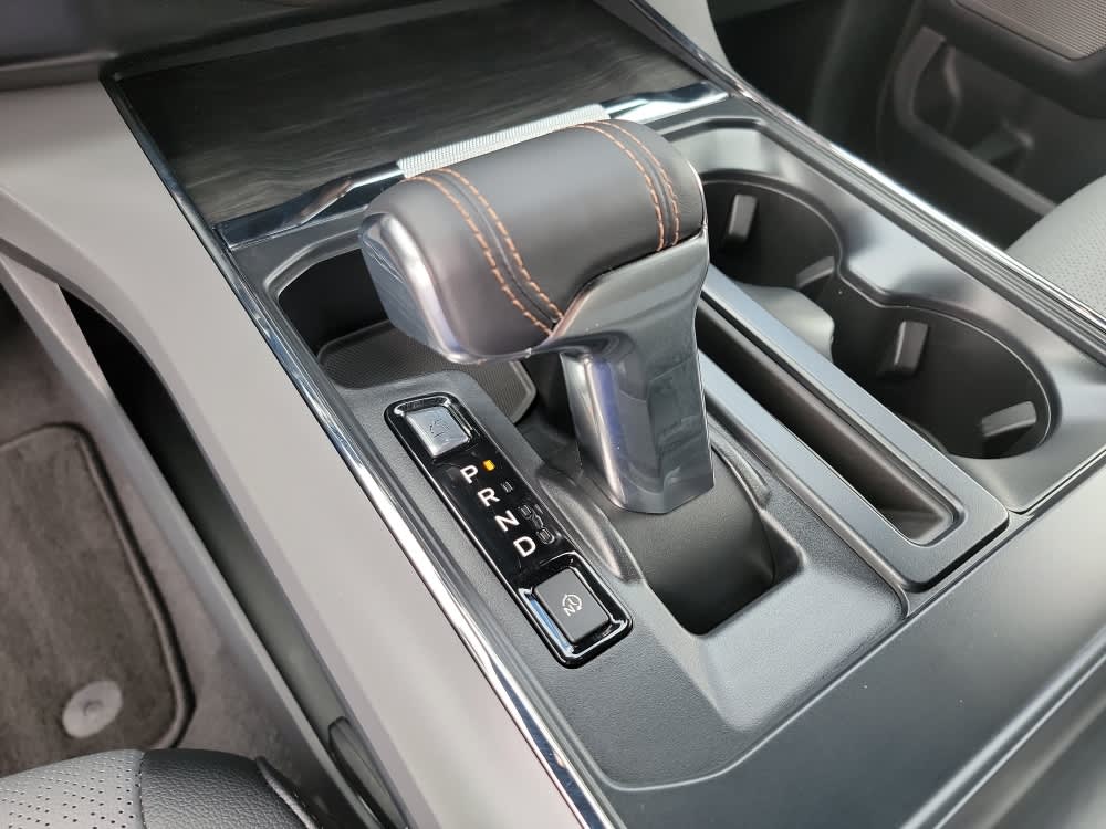 2024 Ford F-150 Lightning Lariat 16
