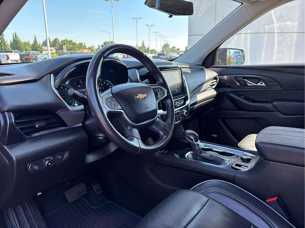 Thumbnail: 2021 Chevrolet Traverse - 2