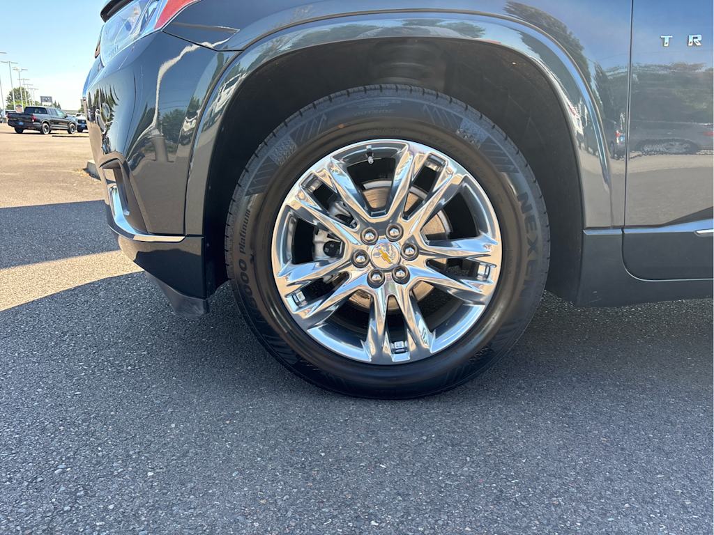 Thumbnail: 2021 Chevrolet Traverse - 8