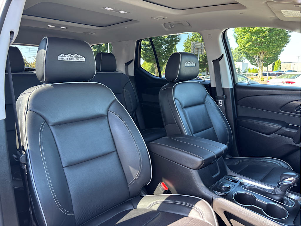 Thumbnail: 2021 Chevrolet Traverse - 12