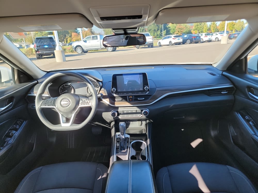 Thumbnail: 2023 Nissan Altima - 10