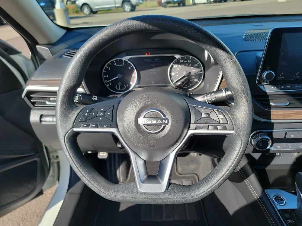Thumbnail: 2023 Nissan Altima - 14