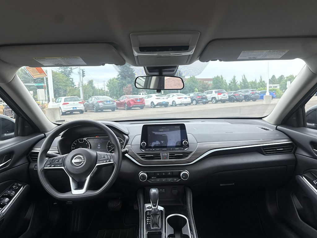 Thumbnail: 2023 Nissan Altima - 10