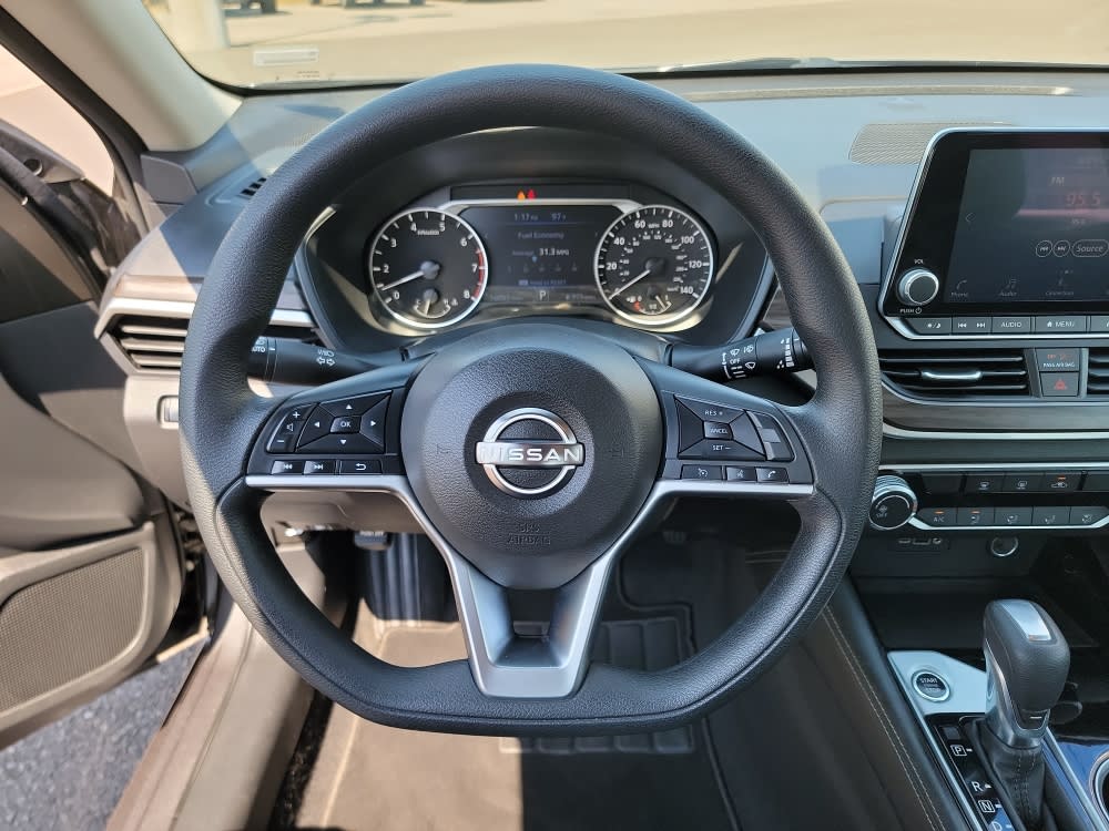 Thumbnail: 2023 Nissan Altima - 14