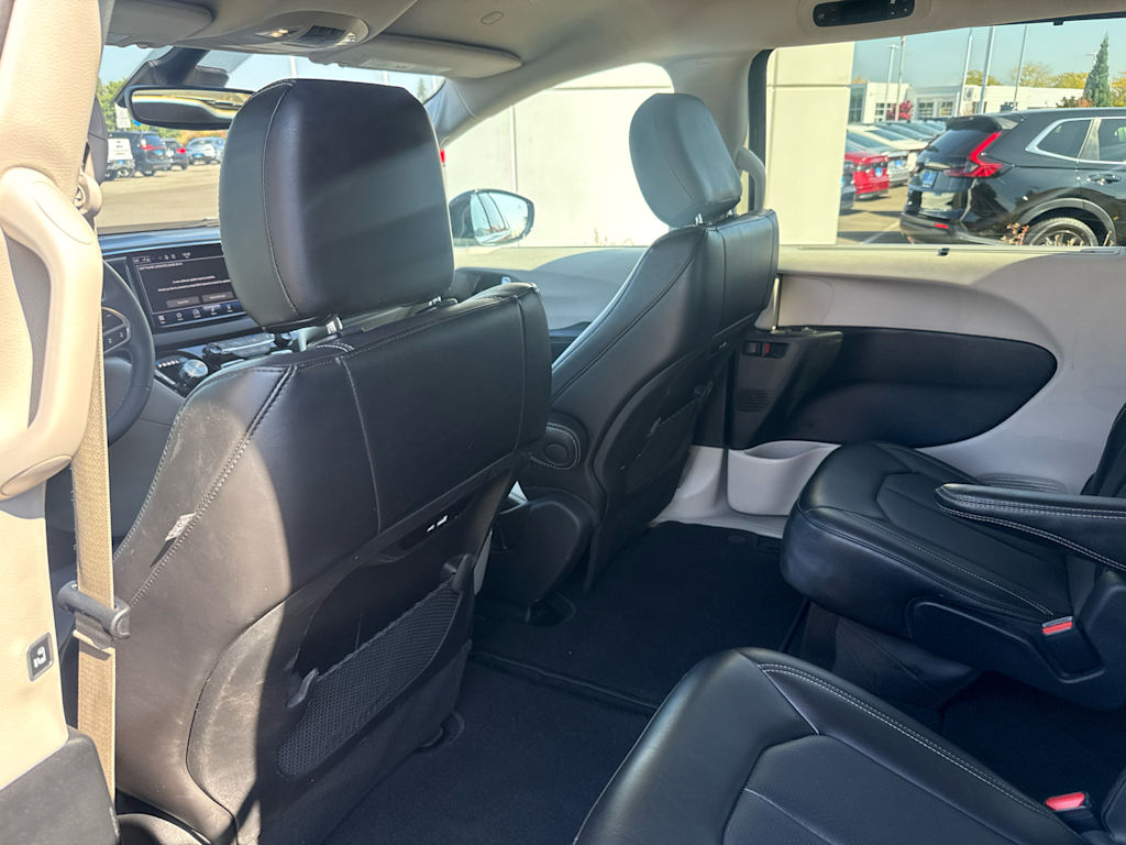 Thumbnail: 2024 Chrysler Pacifica - 11