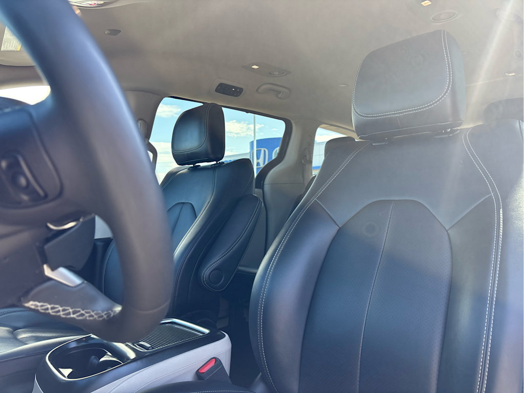 Thumbnail: 2024 Chrysler Pacifica - 18