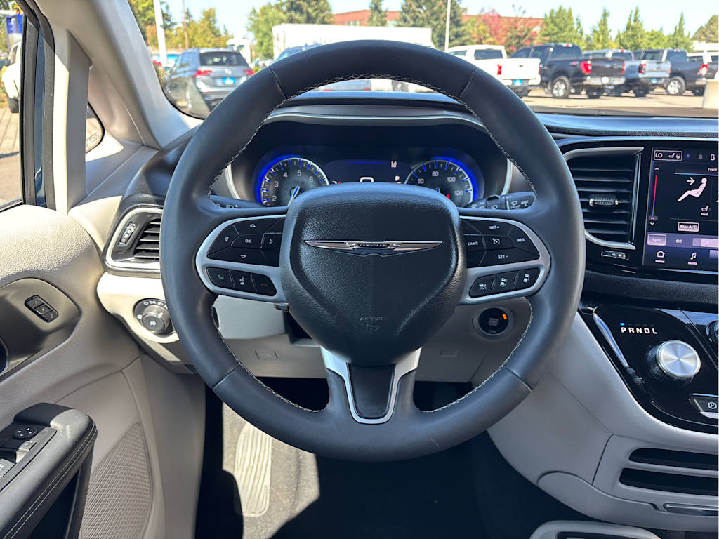 Thumbnail: 2024 Chrysler Pacifica - 12