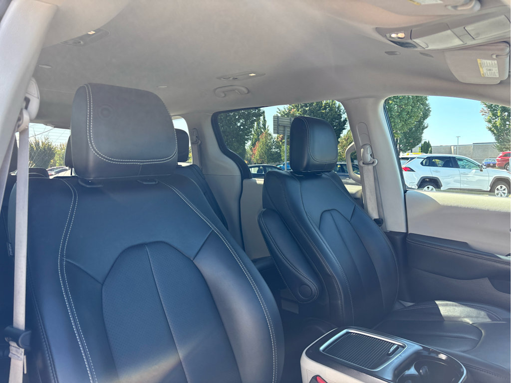Thumbnail: 2024 Chrysler Pacifica - 10