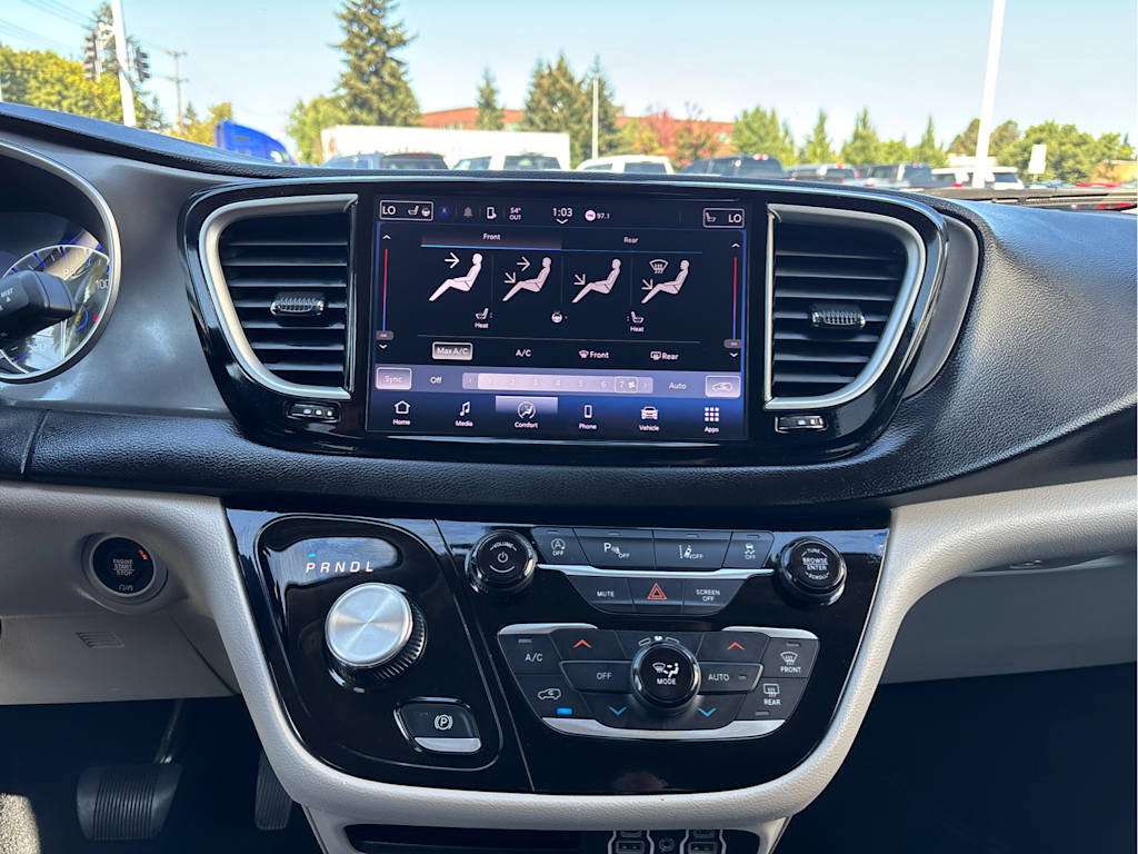 Thumbnail: 2024 Chrysler Pacifica - 13