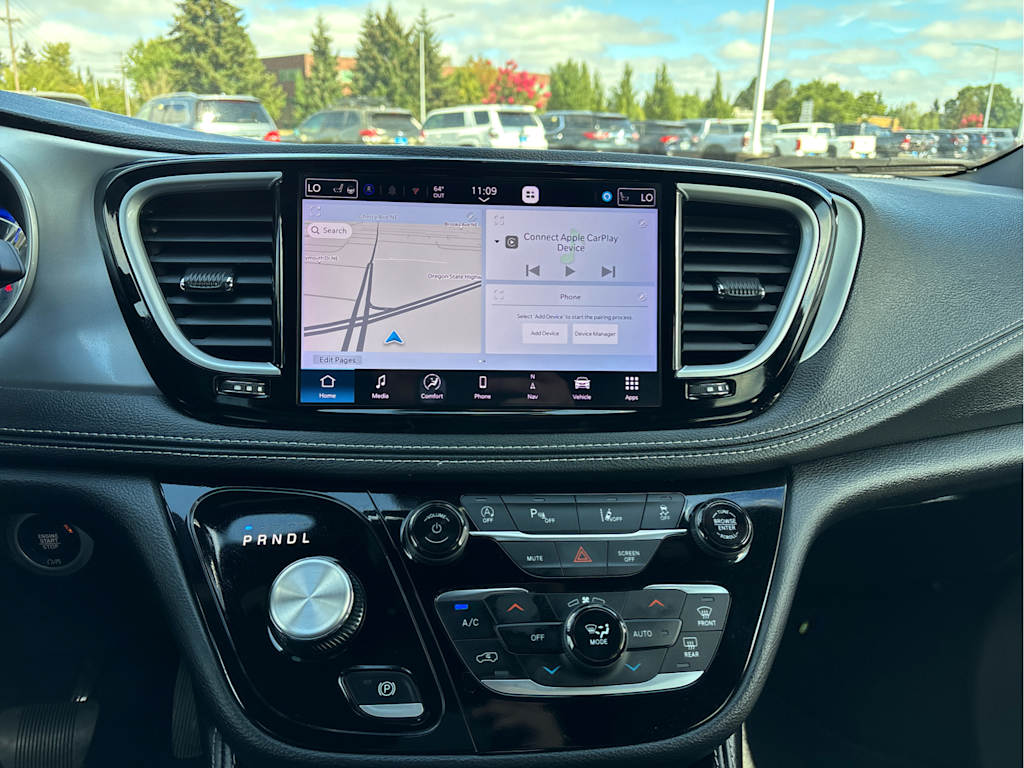 Thumbnail: 2025 Chrysler Pacifica - 14