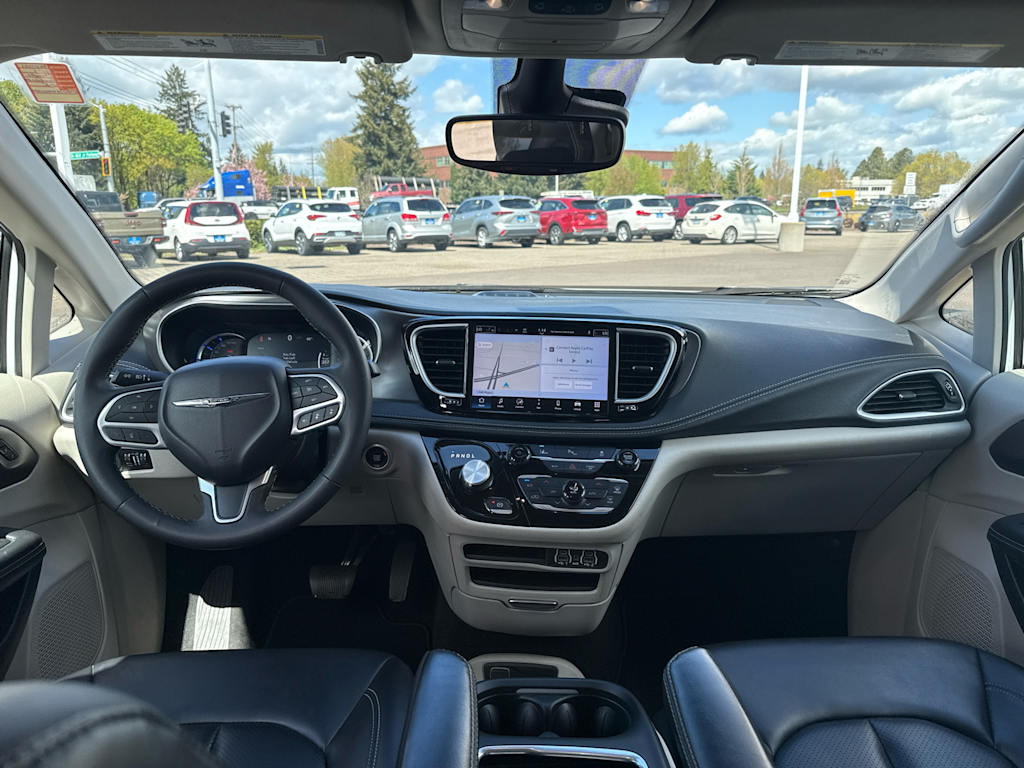 Thumbnail: 2024 Chrysler Pacifica - 9