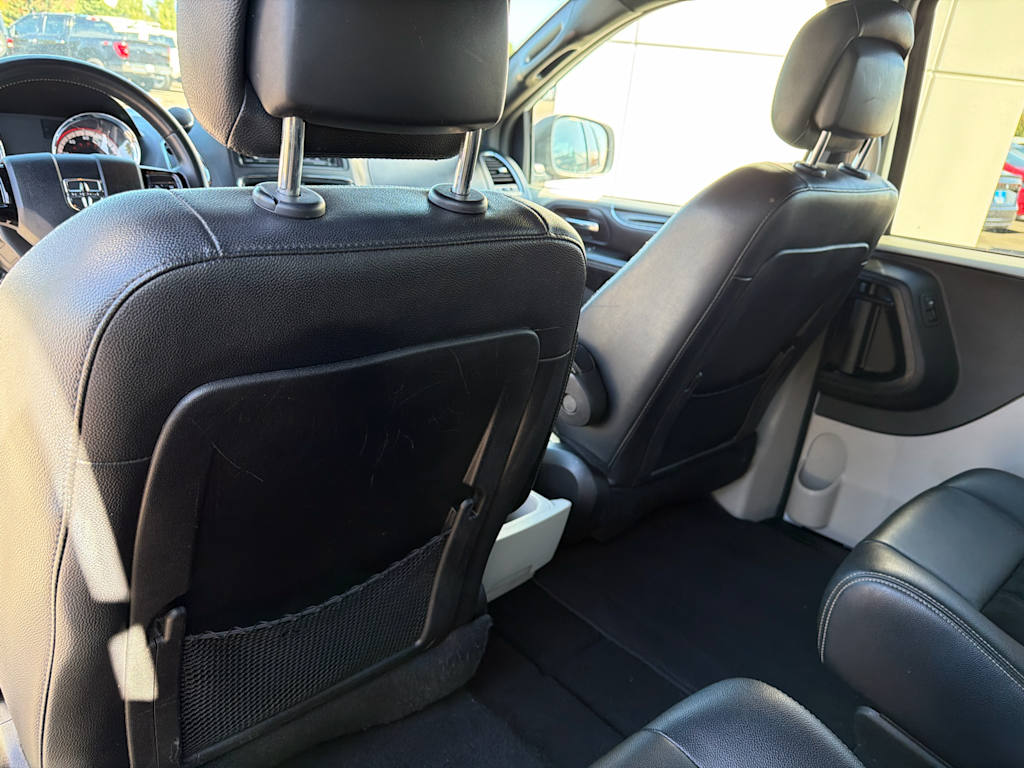 Thumbnail: 2018 Dodge Grand Caravan - 17