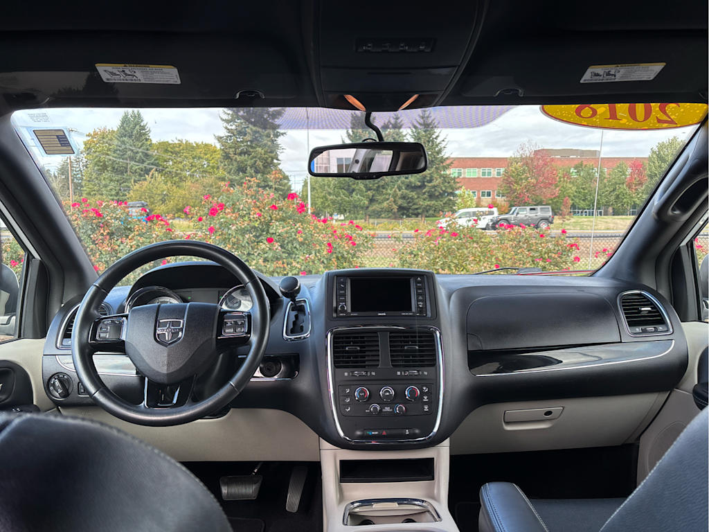 Thumbnail: 2018 Dodge Grand Caravan - 10