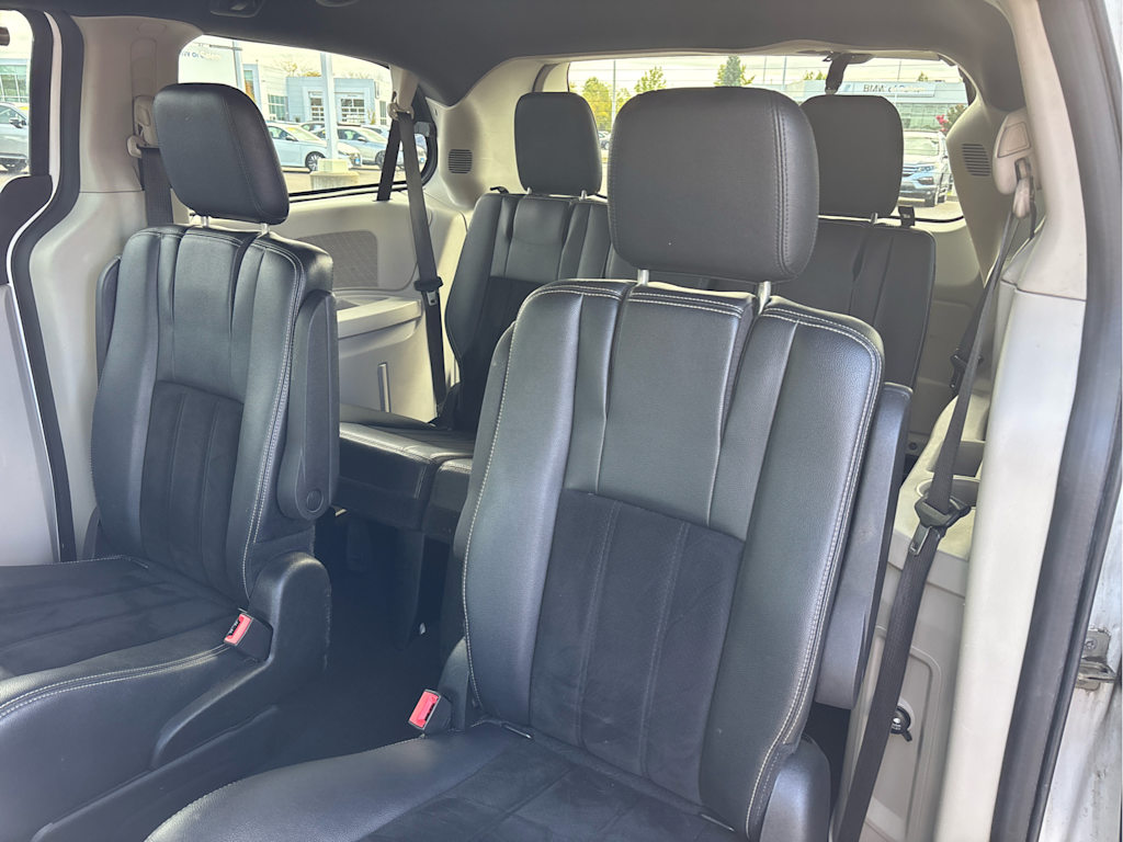Thumbnail: 2018 Dodge Grand Caravan - 18