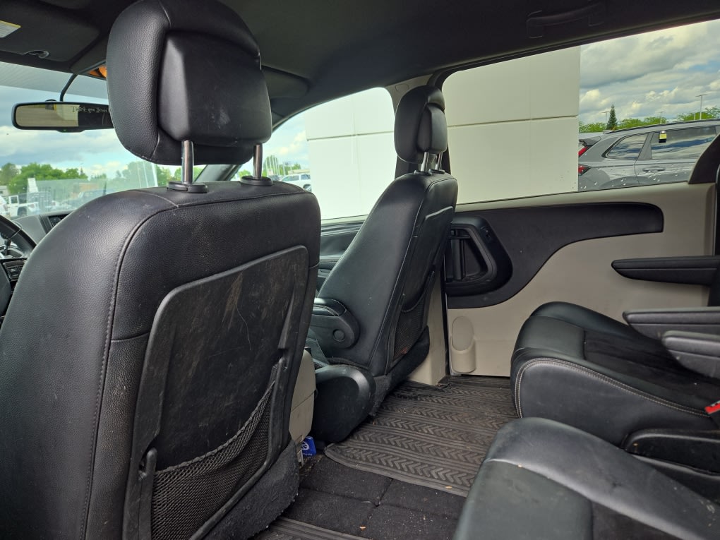 Thumbnail: 2017 Dodge Grand Caravan - 11