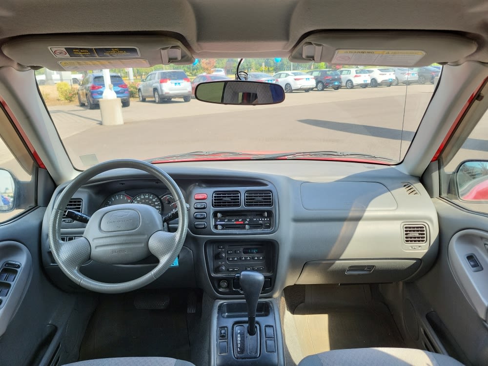 Thumbnail: 2004 Chevrolet Tracker - 10