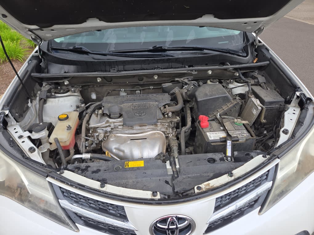 Thumbnail: 2014 Toyota RAV4 - 8