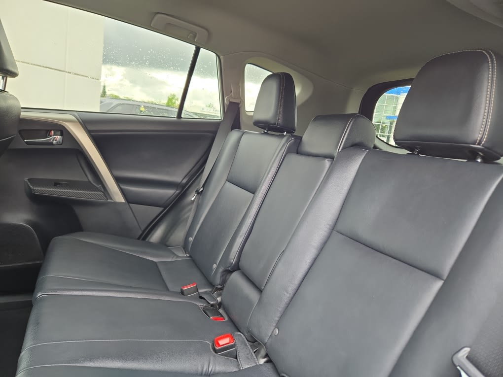 Thumbnail: 2014 Toyota RAV4 - 21