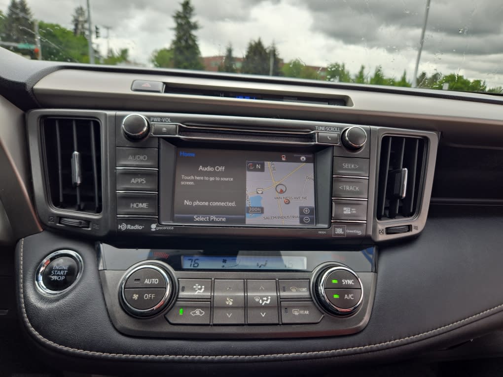 Thumbnail: 2014 Toyota RAV4 - 13