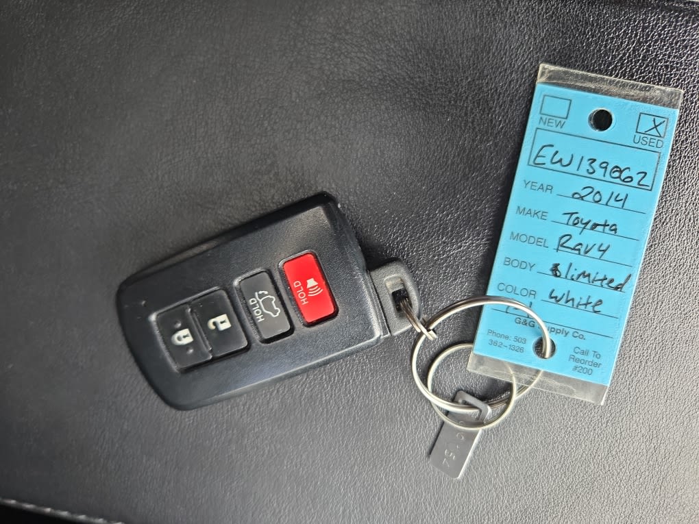 Thumbnail: 2014 Toyota RAV4 - 17