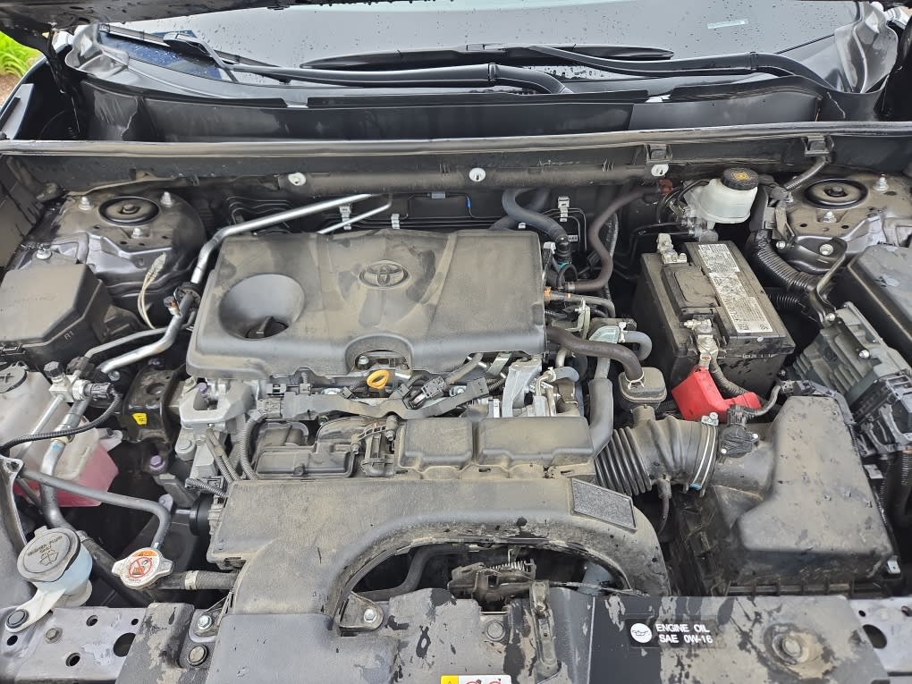 Thumbnail: 2021 Toyota RAV4 - 8