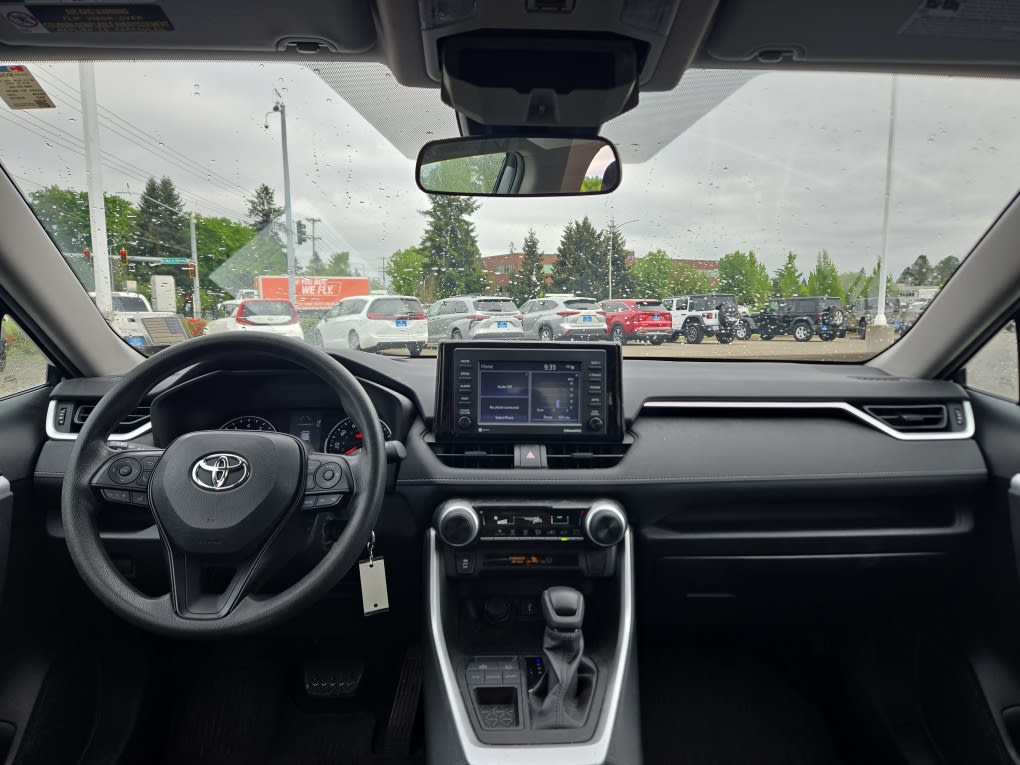 Thumbnail: 2021 Toyota RAV4 - 9