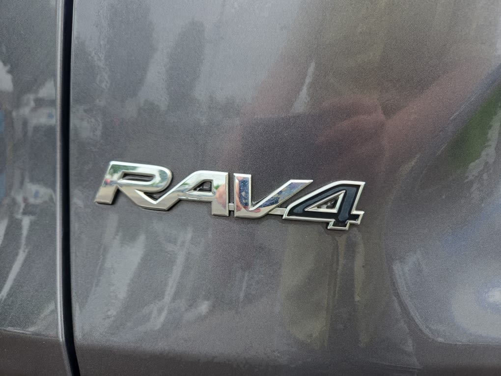 Thumbnail: 2021 Toyota RAV4 - 20