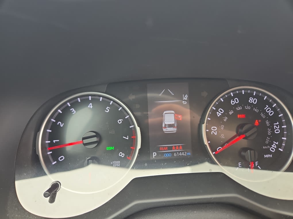 Thumbnail: 2021 Toyota RAV4 - 14
