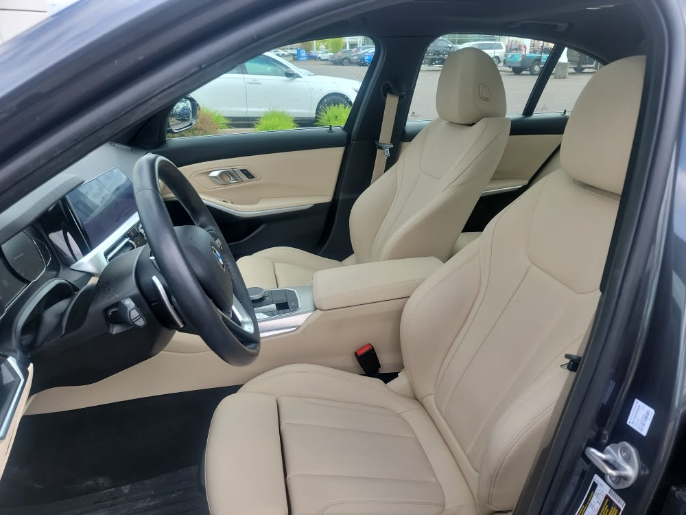 2021 BMW 3 Series 330xi 11