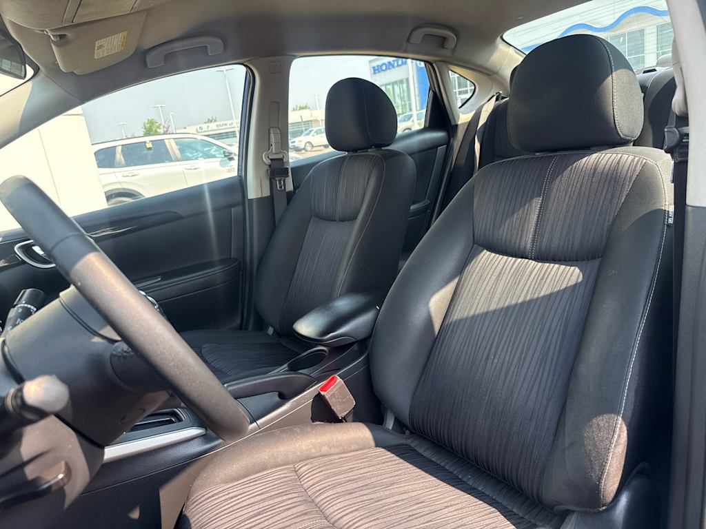 Thumbnail: 2018 Nissan Sentra - 9
